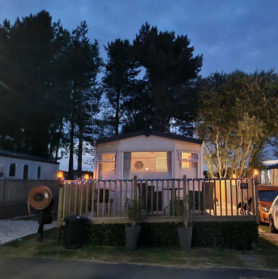 הוילה Crowle  The Hygge Retreat At 7 Lakes Country Park, Lincolnshire מראה חיצוני תמונה